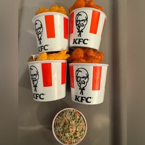 KFC Zuru surprise mini brands mini play miniature display food
